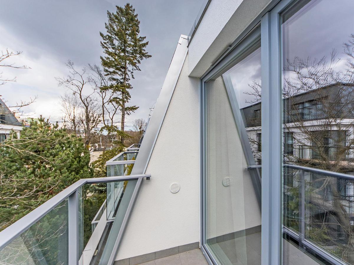 Glow Apartments, Dolny